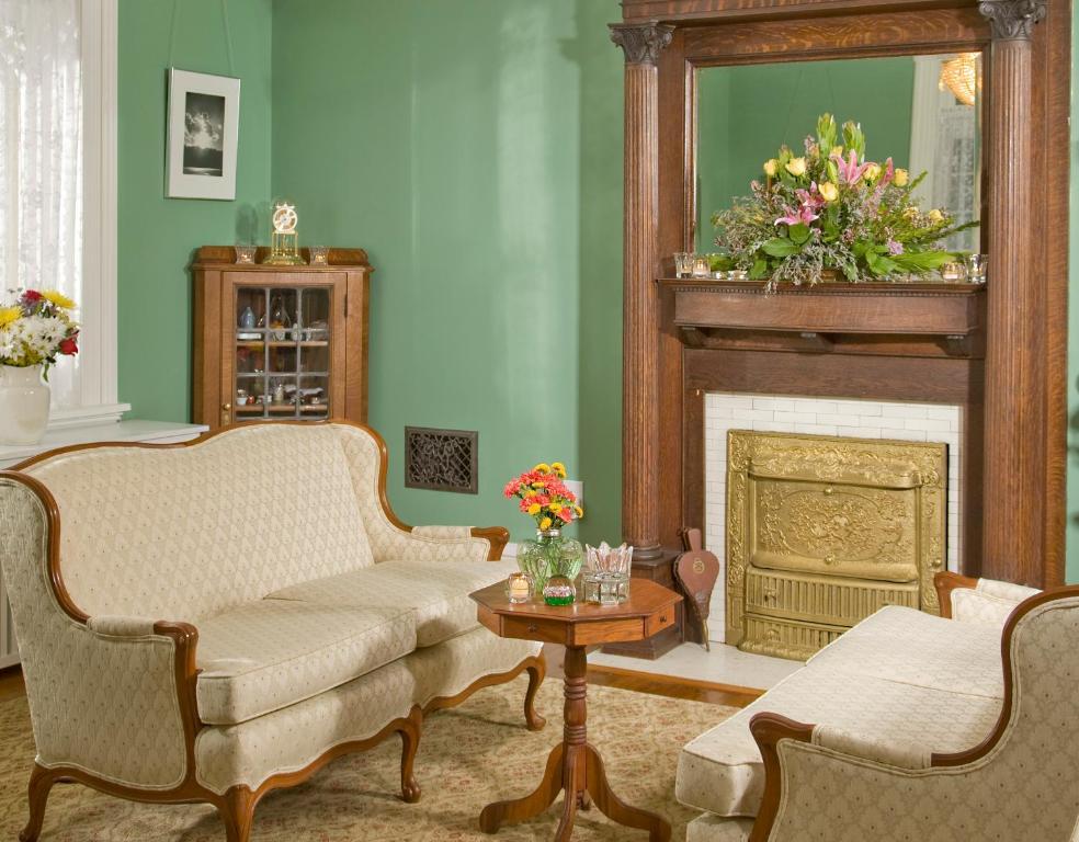 The Carriage House Inn B&B Lynchburg Exterior foto